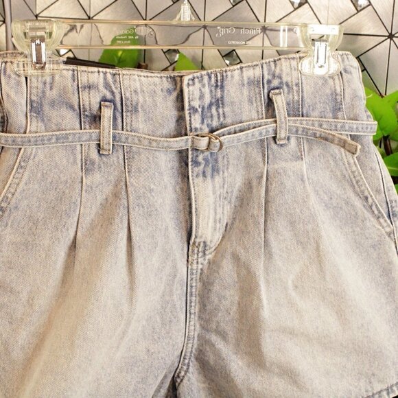 BlankNYC Pay Back Pleated High Rise Denim Shorts with Belt Blue Size 28 NWT - Picture 4 of 11